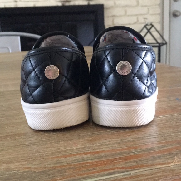 Girls Steve Madden platform slip on shoes - Picture 2 of 3